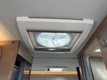 Fahrzeugbild Knaus Van Ti 640 MEG, Automatik, Borbet, SAT, 2xTV #19