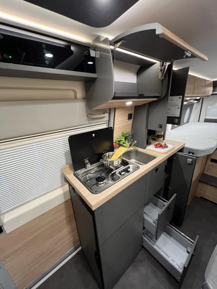 Fahrzeugbild Malibu Van first class - two rooms GT skyview 640 LE RB Fiat (752) #21