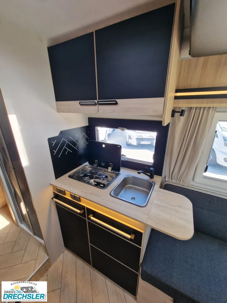 Fahrzeugbild Challenger 380 Graphite Edition #12