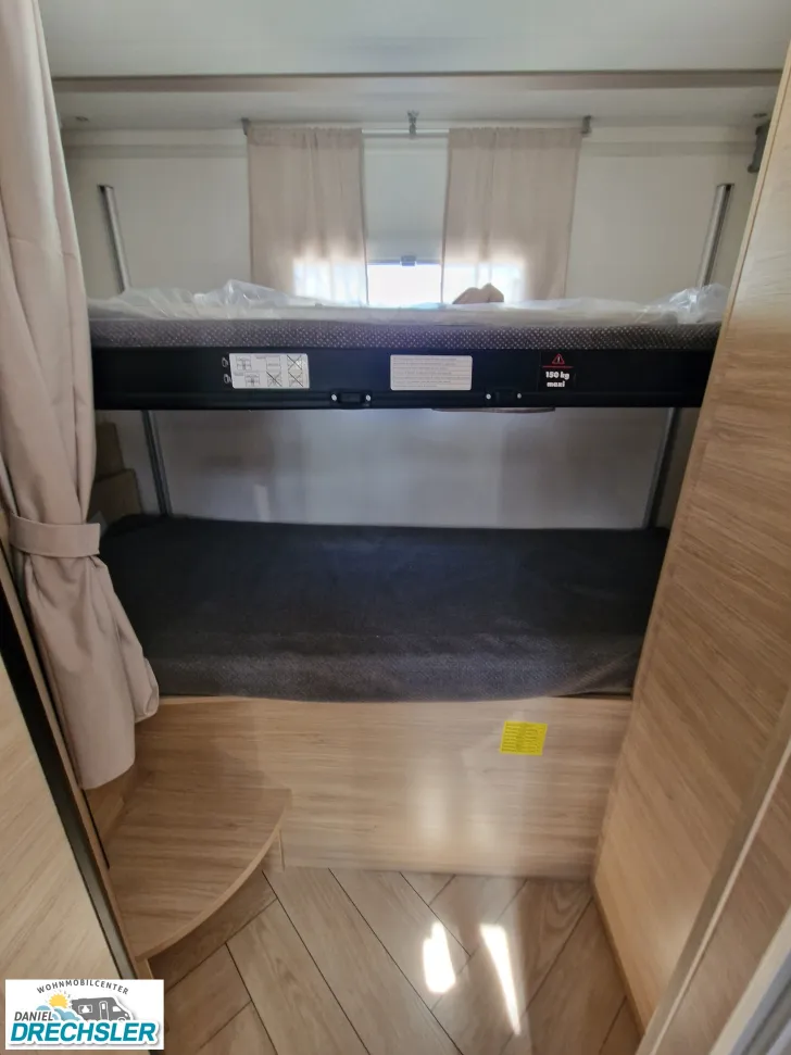 Fahrzeugbild Challenger 380 Graphite Edition #15