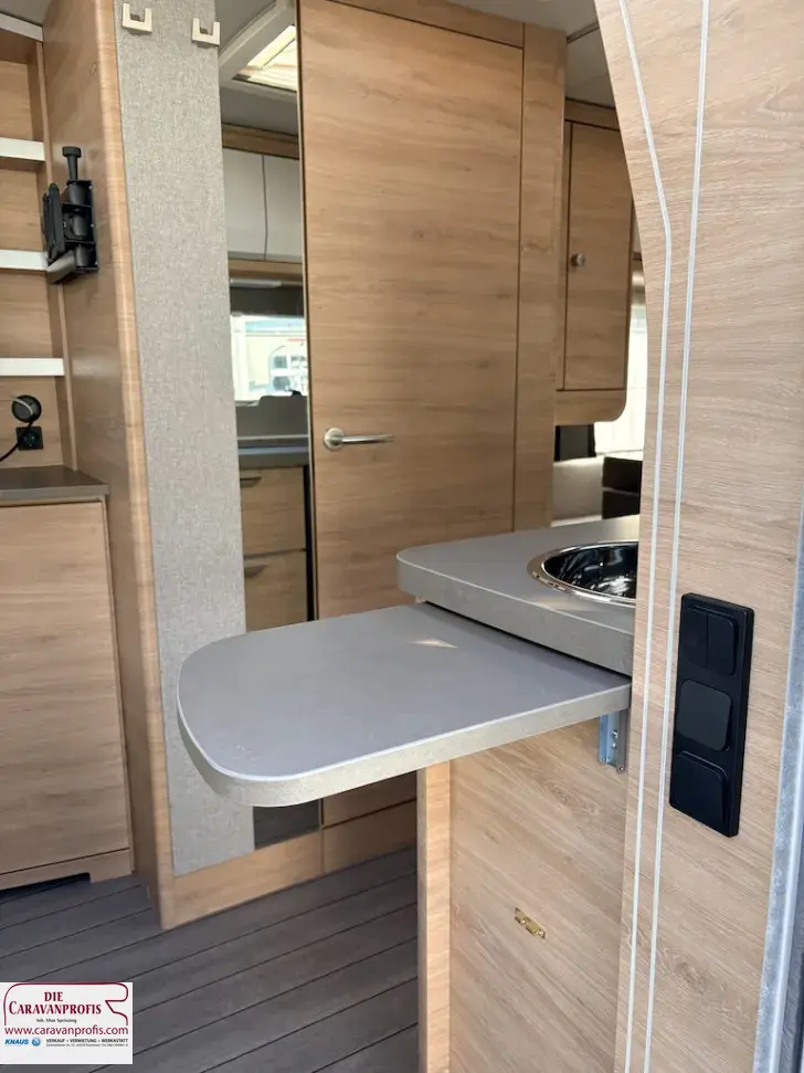 Fahrzeugbild Knaus Südwind 460 EU Black Selection Mod. 2027 - Gas #10
