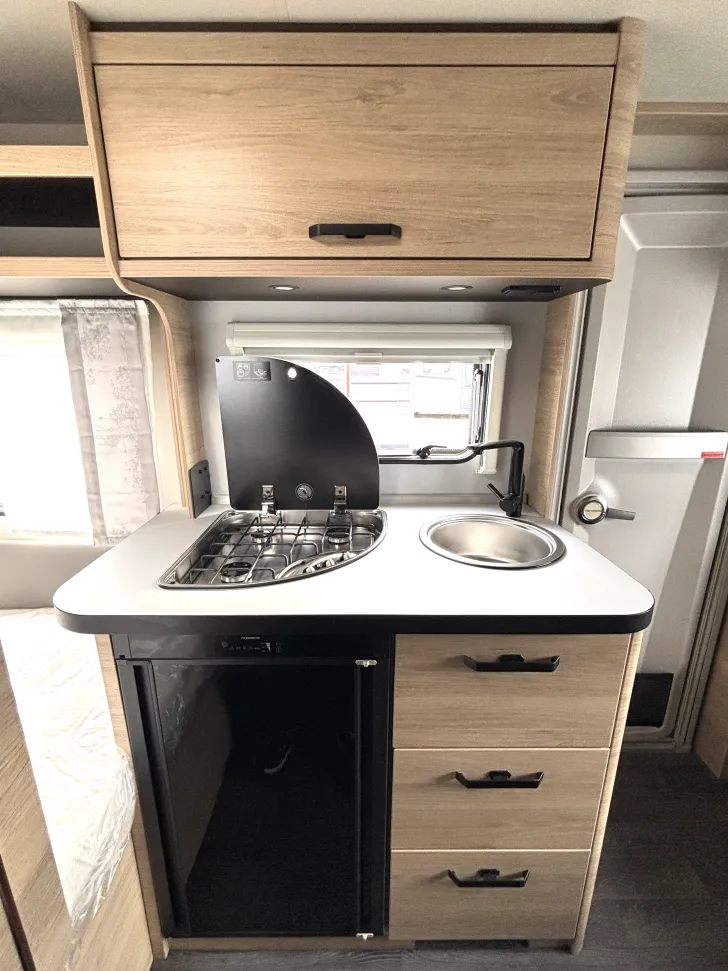 Fahrzeugbild Weinsberg CaraOne 400 LK NEU 2026! 1350kg Insektentür #8