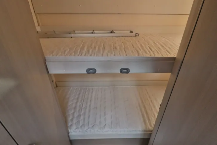 Fahrzeugbild Hobby Siesta A 65 GM/Automatik/Etagenbetten/2xKlima #13