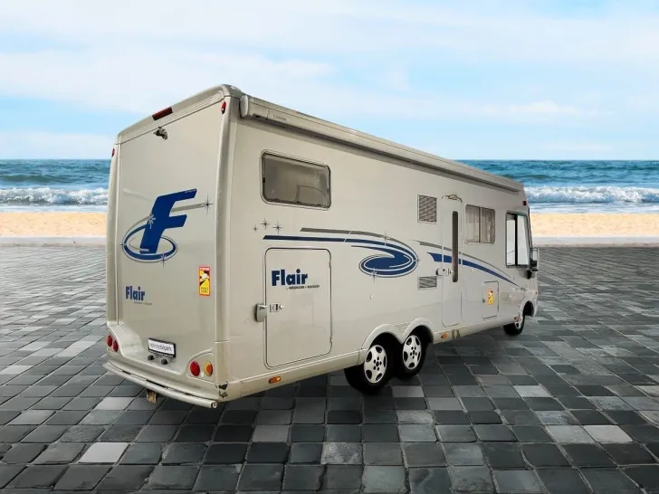 Fahrzeugbild Niesmann + Bischoff Flair I 7100/Festbett+Hubbett/2xKlima/Solar #4