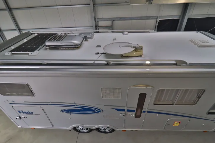 Fahrzeugbild Niesmann + Bischoff Flair I 7100/Festbett+Hubbett/2xKlima/Solar #5