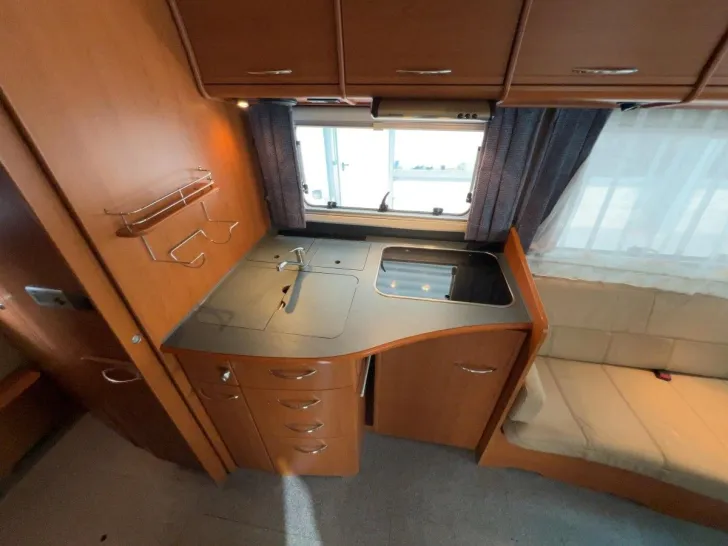 Fahrzeugbild Niesmann + Bischoff Flair I 7100/Festbett+Hubbett/2xKlima/Solar #12