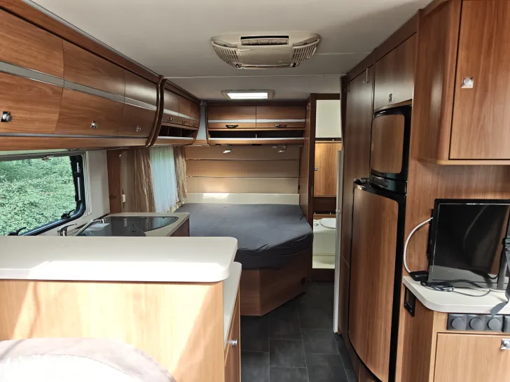 Fahrzeugbild Dethleffs Nomad 560 FR Vollausstatt Klima Wintercampi #3