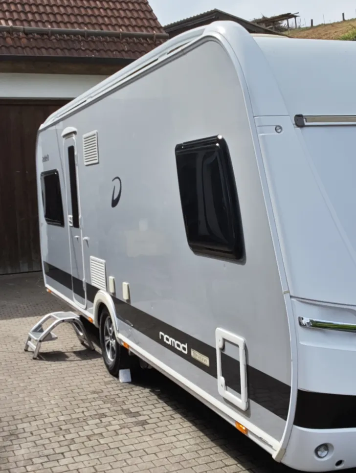 Fahrzeugbild Dethleffs Nomad 560 FR Vollausstatt Klima Wintercampi #5