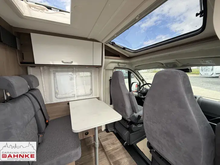 Fahrzeugbild Carado VAN V337 Pro+ Solar, Safety Paket #8