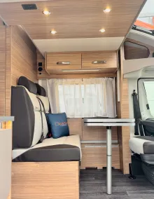 Fahrzeugbild Weinsberg CaraSuite EDITION SPICY 650 MEG Hubbett und Rahmenfenster #8