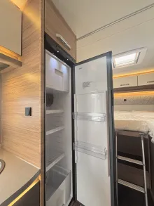 Fahrzeugbild Weinsberg CaraSuite EDITION SPICY 650 MEG Hubbett und Rahmenfenster #15