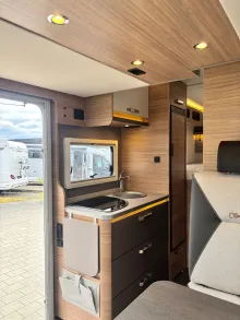 Fahrzeugbild Weinsberg CaraSuite EDITION SPICY 650 MEG Hubbett und Rahmenfenster #18