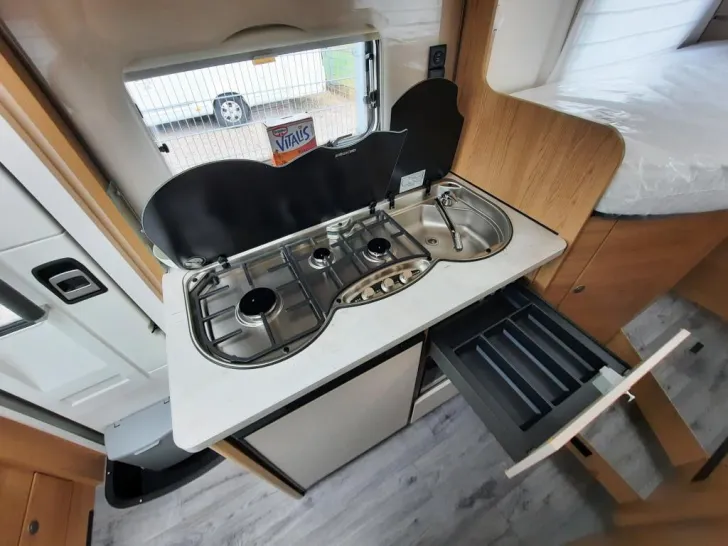 Fahrzeugbild LMC Cruiser V 643 70 Jahre Verfüg./Sparen Sie 6.476,- € #11