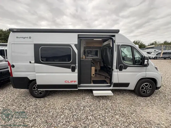 Fahrzeugbild Sunlight Adventure Cliff 600 Top Ausstattung! #5