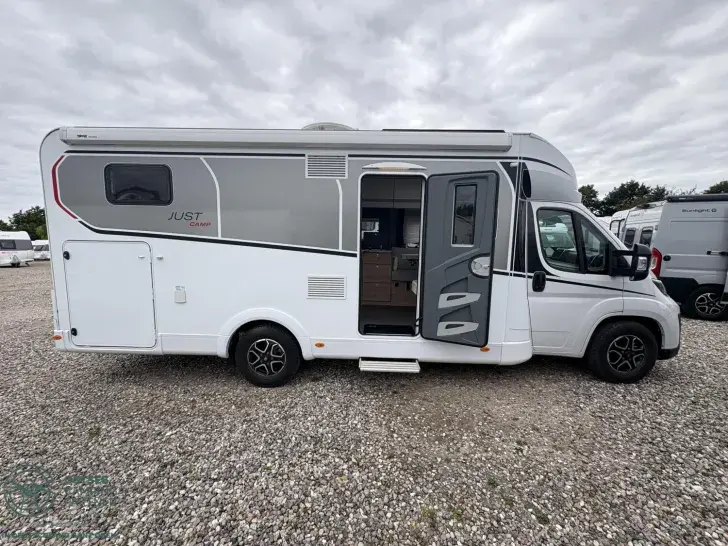 Fahrzeugbild Dethleffs Just Camp Active T 7052 EBL Solar/Sat/TV #7