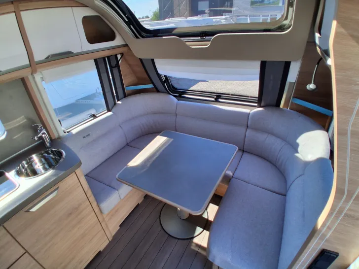 Fahrzeugbild Knaus Südwind 540 UE Black Selection Modell 2027 #4