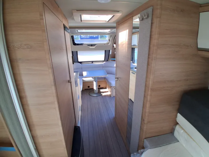 Fahrzeugbild Knaus Südwind 540 UE Black Selection Modell 2027 #9