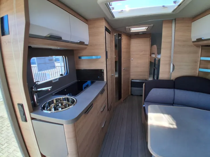 Fahrzeugbild Knaus Südwind 580 QS Black Selection Modell 2027 #4