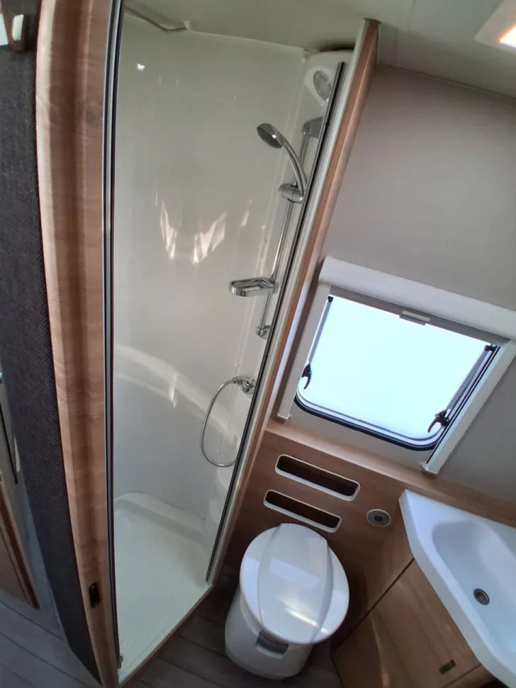 Fahrzeugbild Knaus Südwind 580 QS Black Selection Modell 2027 #12