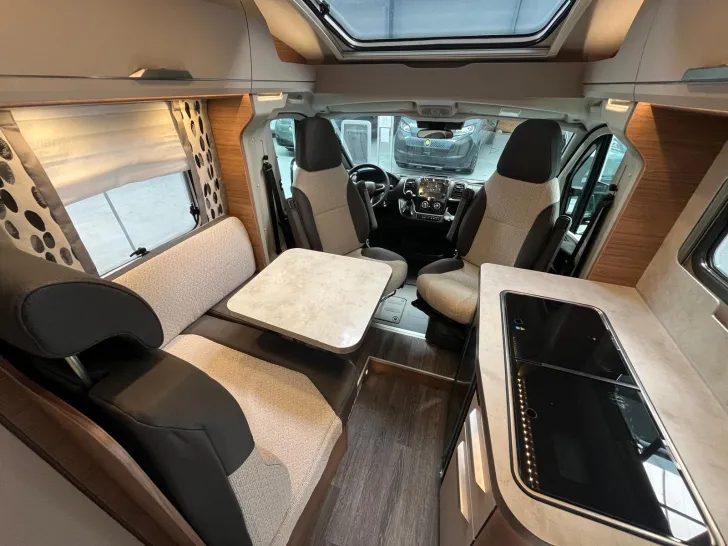 Fahrzeugbild Knaus Van TI 550 MF #10