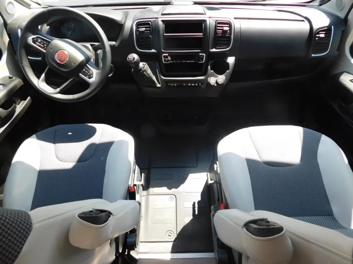 Fahrzeugbild VanTourer 600 L Fiat 140 PS 6m Längsbetten + Dieselheizung #16