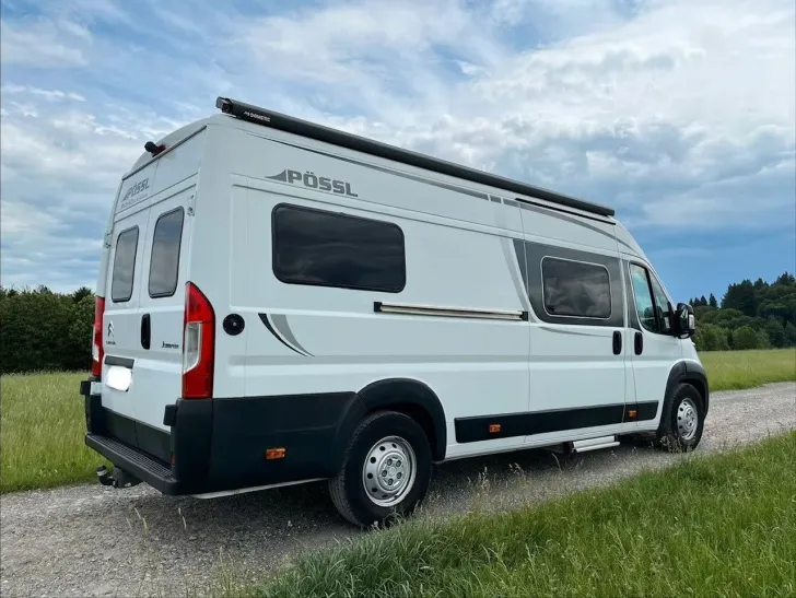Grundriss Tag Pössl Roadcruiser 640 Längsbett Solar MaxxFan H