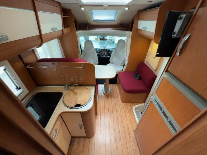 Fahrzeugbild XGO Coupe 304/Queensbett/Klima/Markise/Solar #8