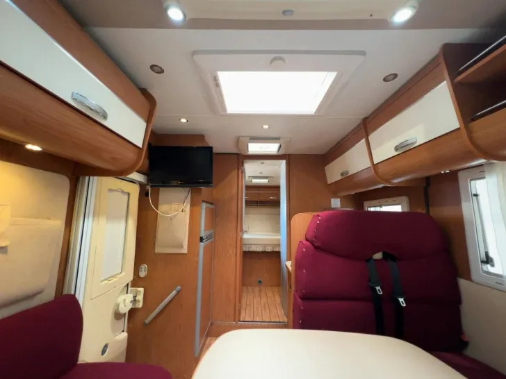 Fahrzeugbild XGO Coupe 304/Queensbett/Klima/Markise/Solar #10