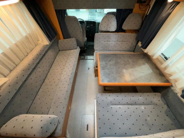 Fahrzeugbild Hymer Camp C 544/5 Schlafplätze/Markise/SAT #7