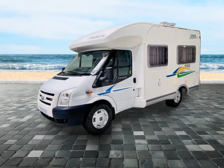 Fahrzeugbild Chausson Flash 02 / Festbett / Klima / Markise #2