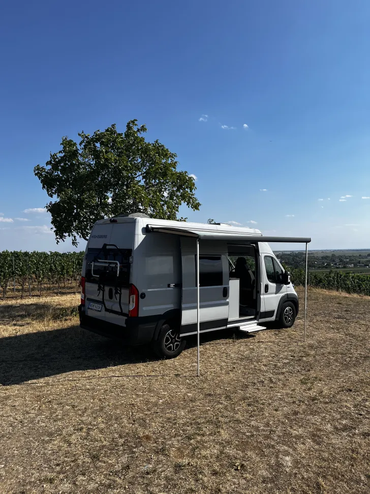 Fahrzeugbild Weinsberg CaraTour 600 DQ 5 Betten, grau, tiptop #1
