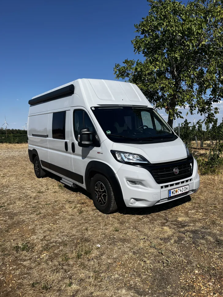 Fahrzeugbild Weinsberg CaraTour 600 DQ 5 Betten, grau, tiptop #3