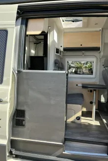 Fahrzeugbild Sunlight Camper Van Ibex 604D 4x4 Lithium #6