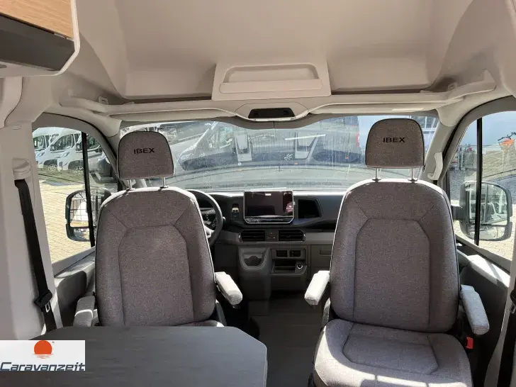 Fahrzeugbild Sunlight Camper Van Ibex 604D 4x4 Lithium #9