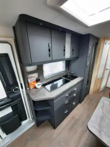 Fahrzeugbild Hobby De Luxe 545 KMF Verfüg./Auflastung 2.000 Kg #14