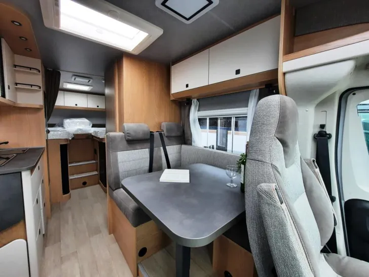 Fahrzeugbild Hobby ONTOUR T 710 GE Verfüg./Sparen Sie 17.557,- € #7