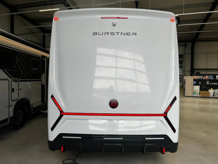 Fahrzeugbild Bürstner Signature SFT 7.0 AT8G+Komfort+Küche+Technik #4