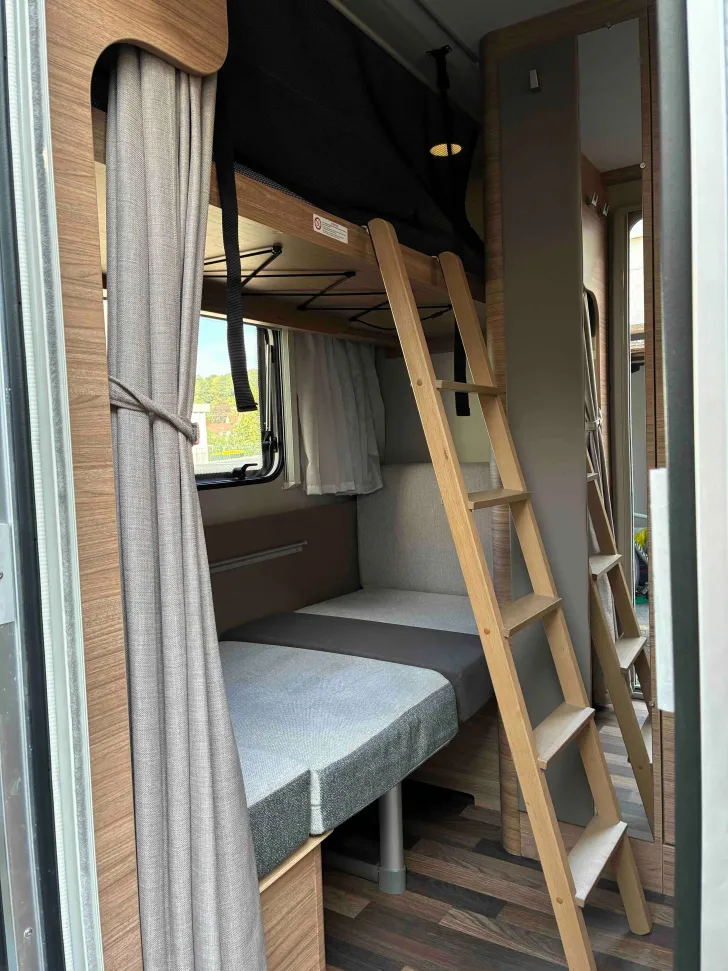 Fahrzeugbild Weinsberg CaraOne 400 LK Autark, Solar, Vorzelt, Radtr? #8