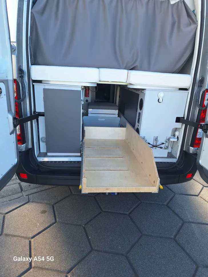 Fahrzeugbild Ahorn Camp Van 620 Auflastung 4,0t,AHK,Markise #6