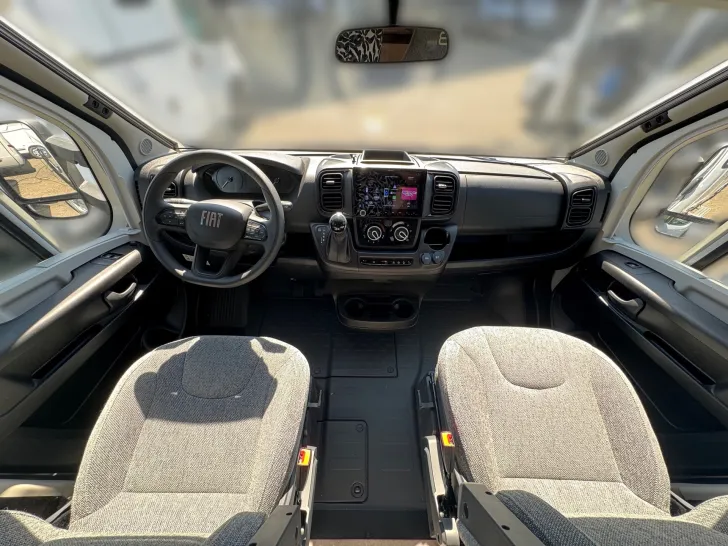Fahrzeugbild Bürstner Signature SFT 7.1 Automatik*150Ah Li #7