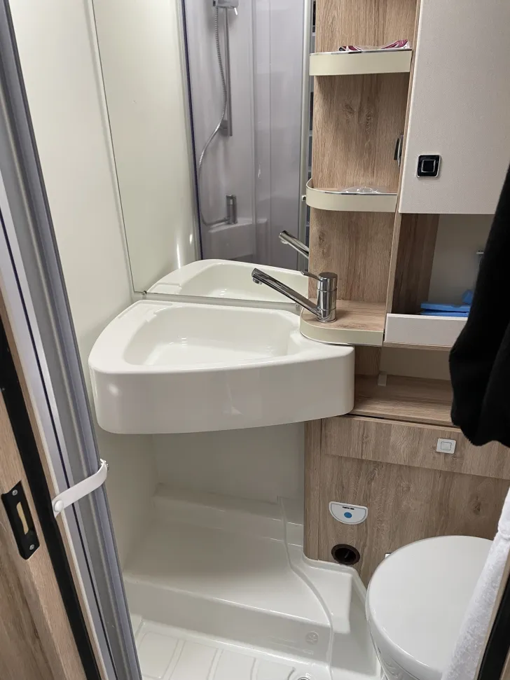 Fahrzeugbild Eura Mobil Profila T 660 EB Top Zustand sehr gepflegt #5