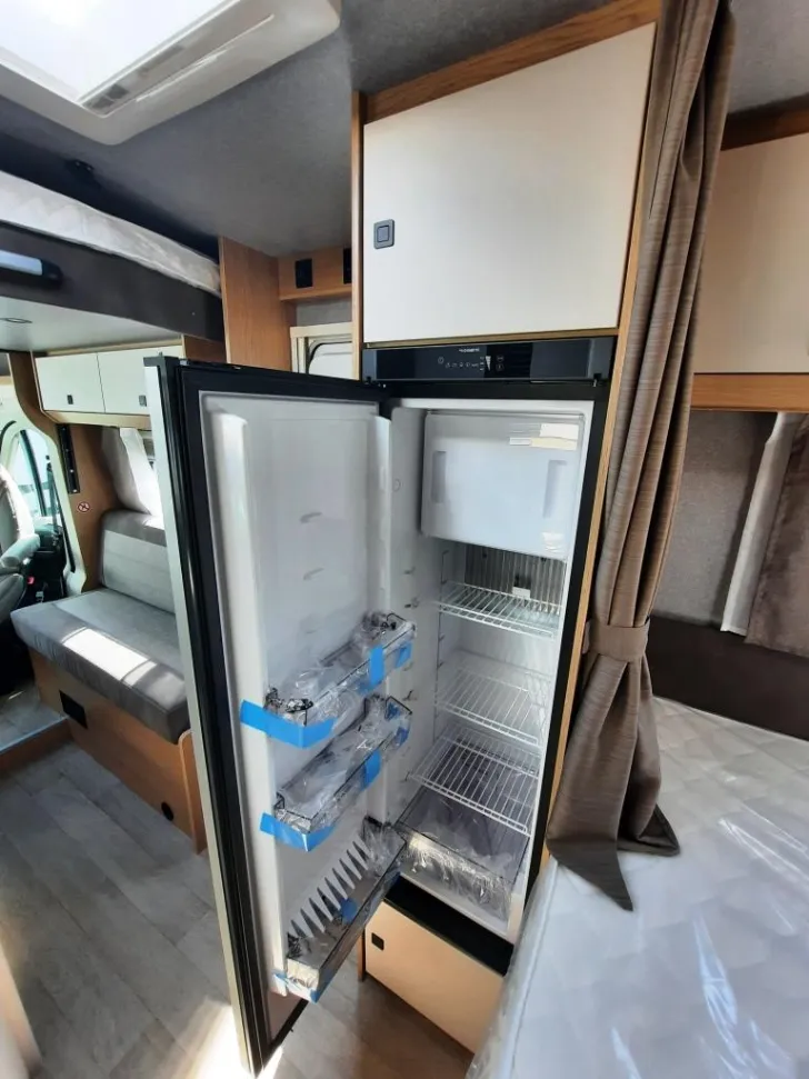 Fahrzeugbild Hobby ONTOUR T 700 FH Verfüg./Sparen Sie 22.709,- € #11