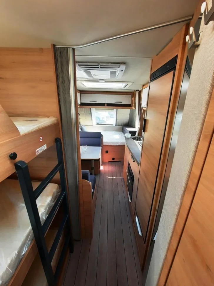 Fahrzeugbild Knaus Südwind 500 QDK 60 Years Verfüg./Sparen Sie 7.951,- € #4