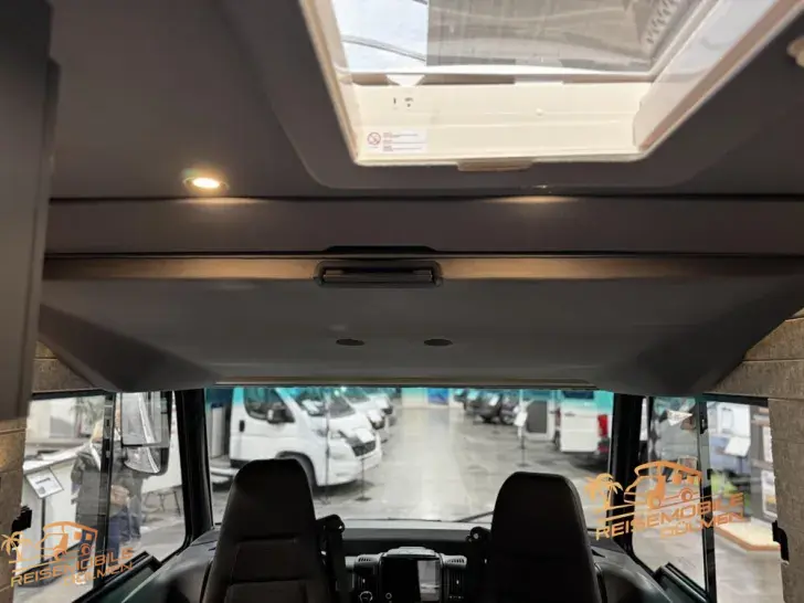 Fahrzeugbild Niesmann + Bischoff iSmove 6.9 E Gastank Hubstützen #27