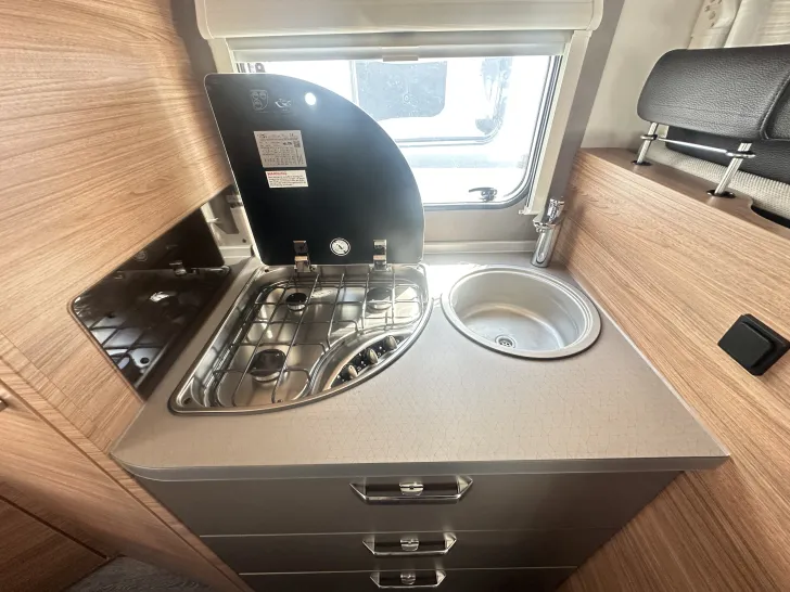 Fahrzeugbild Weinsberg CaraSuite 650 MF EDITION [SPICY] Automatikgetriebe , Hubbett #19