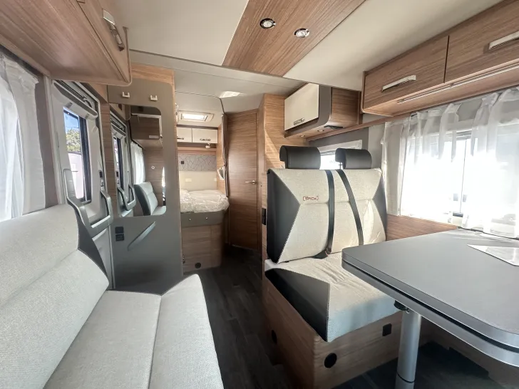 Fahrzeugbild Weinsberg CaraSuite 650 MF EDITION [SPICY] Automatikgetriebe , Hubbett #6