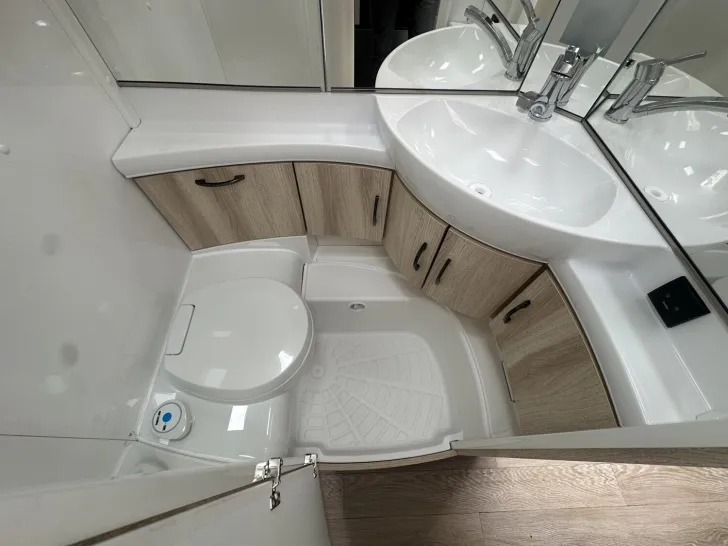Fahrzeugbild Hobby De Luxe 540 UL #17