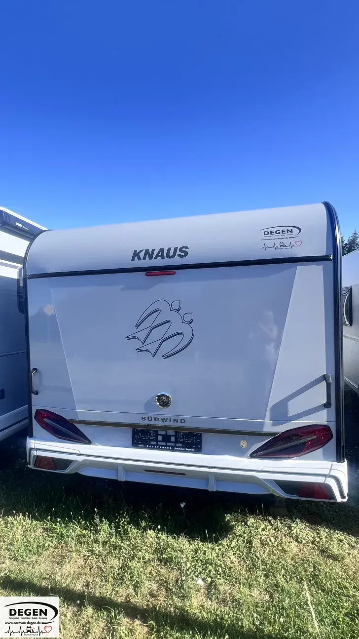 Fahrzeugbild Knaus Südwind 580 UK Black Selection Mobilanlage 12V, Duo-Controll #16