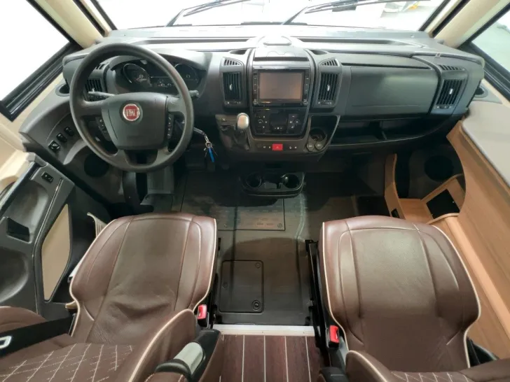 Fahrzeugbild Knaus Sun I 900 LX Autom./Einzelbetten/Hubbett/Markise #7