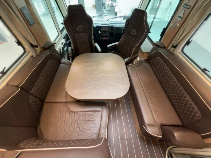 Fahrzeugbild Knaus Sun I 900 LX Autom./Einzelbetten/Hubbett/Markise #8